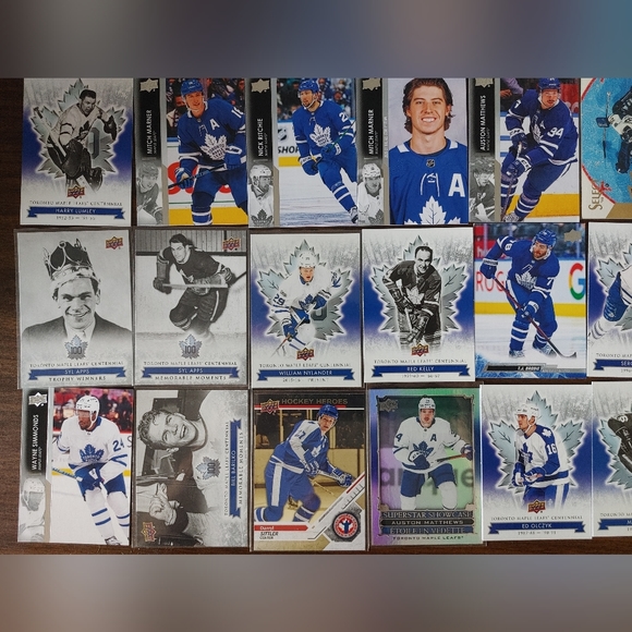 Toronto Maple Leafs 32 Hockey Card Lot - Picture 5 of 5